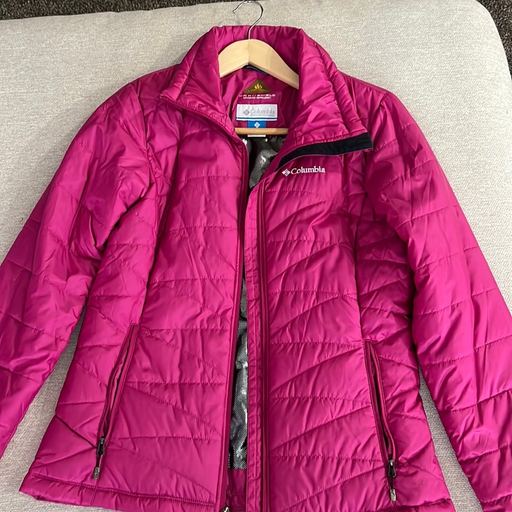 Colombia jacket, omni-heat.Rarely used.